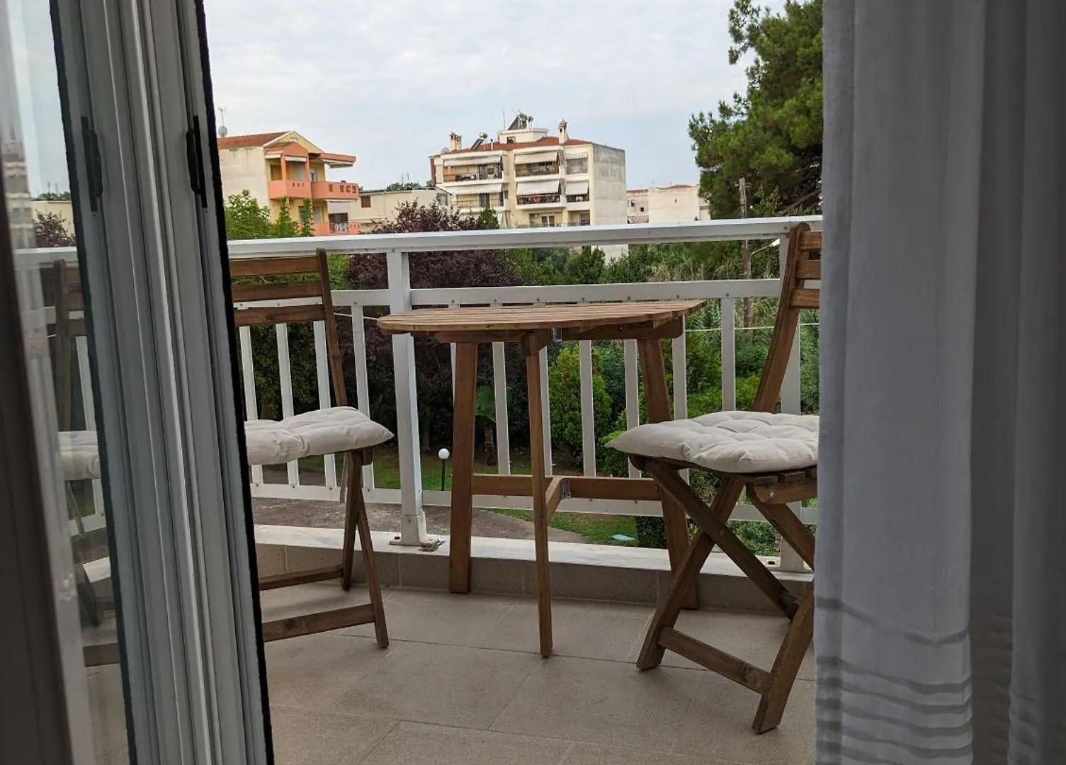 Apartment 211 Νέοι Επιβάτες